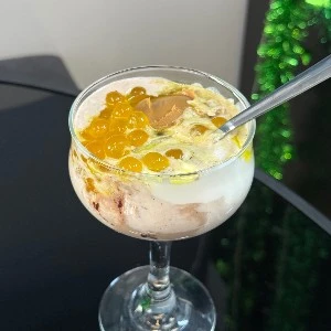 گلاسه یوگورتی لوتوس دریم