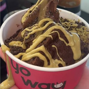 گلاسه یوگورتی دوبی چاکلت (~سایز بزرگ)
